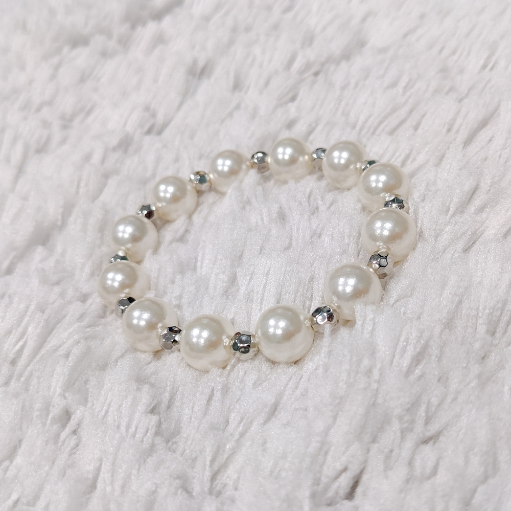Pearl Stretch Bracelet for Women